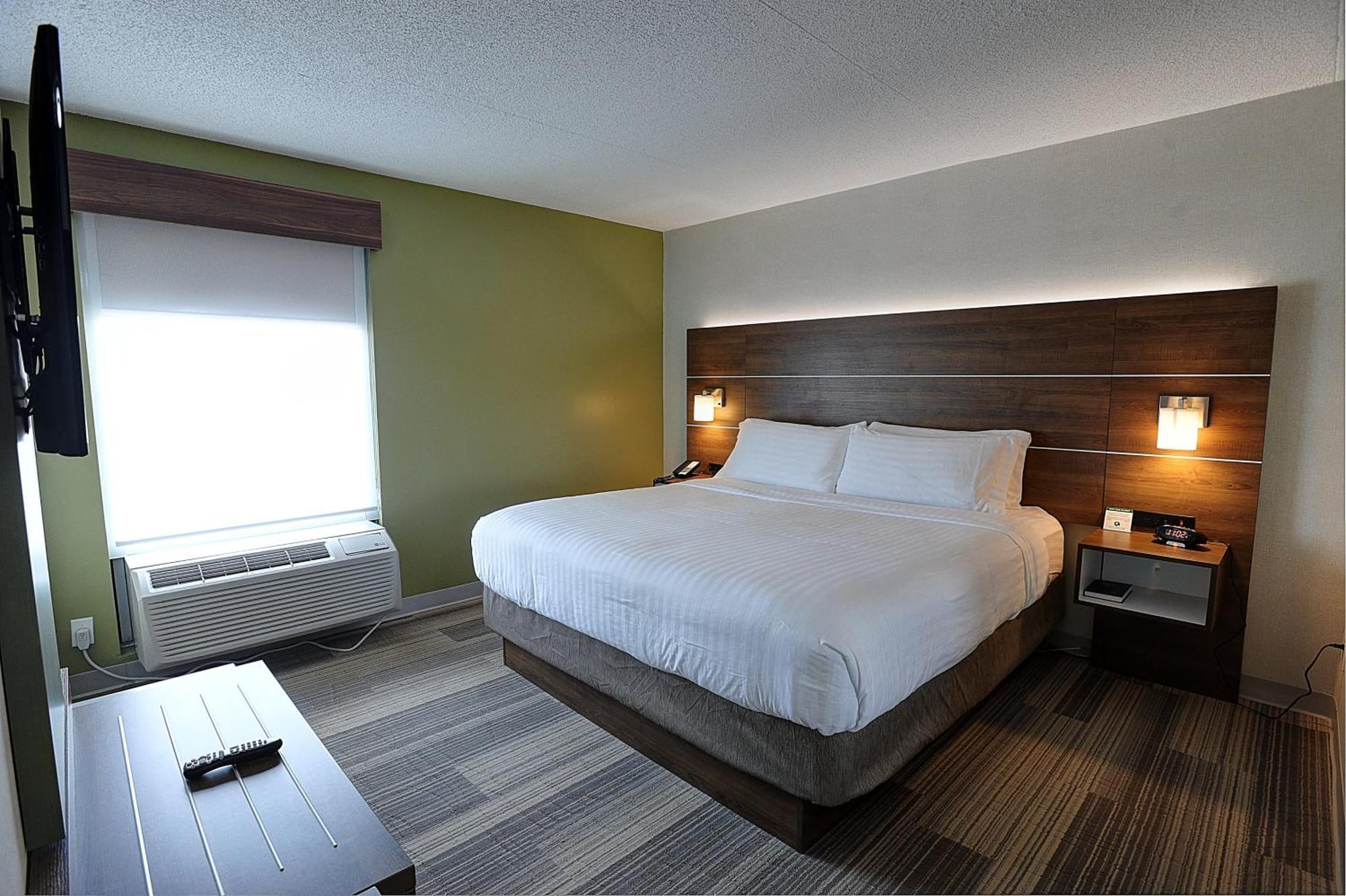 Standard King Room,1440135442:JPEG